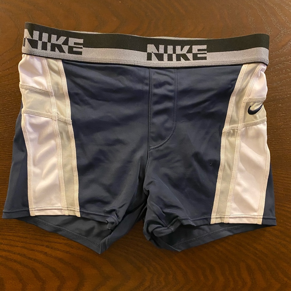 ‼️SOLD ‼️Women’s Nike Compression Shorts